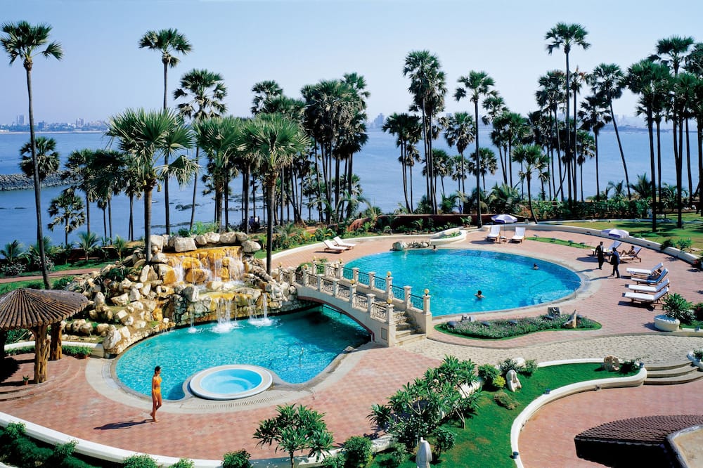 Taj Lands End