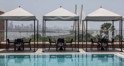 Taj Lands End
