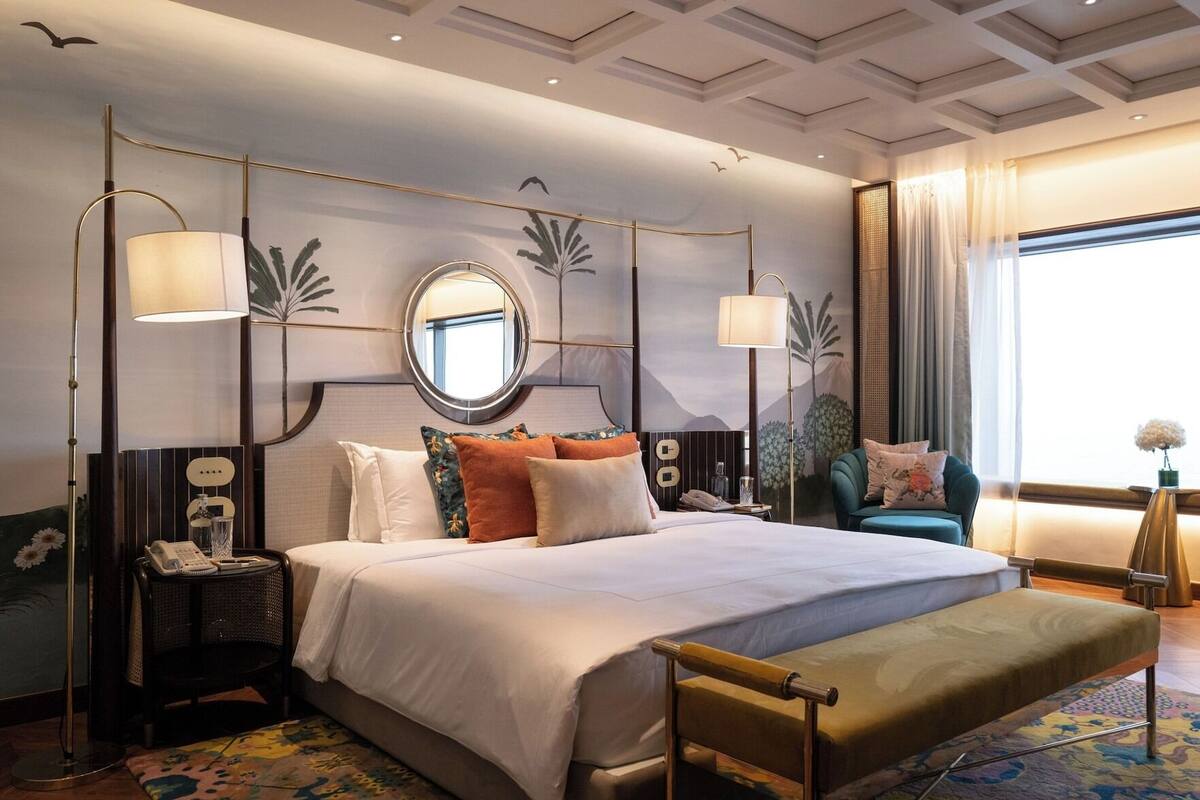 Premium bedding, minibar, in-room safe, desk
