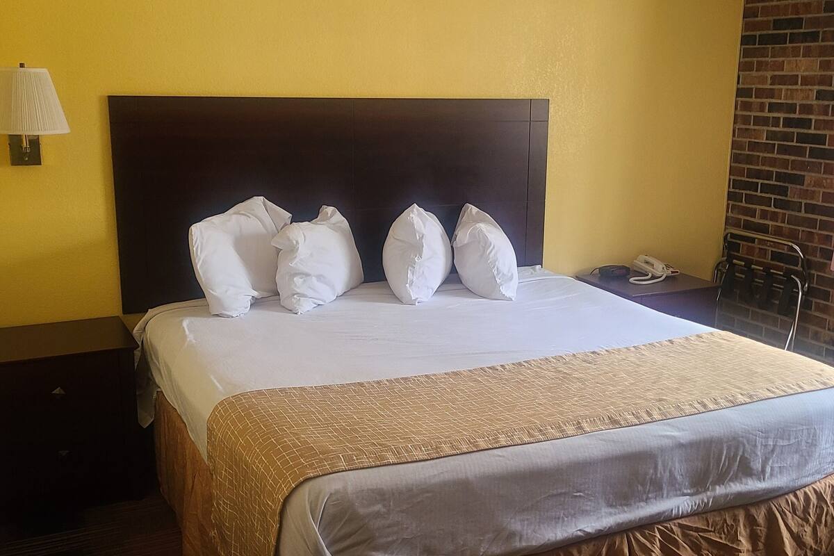 Bureau, accĂšs au Wi-Fi (inclus), literie fournie