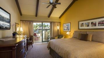 Premium bedding, in-room safe, desk, blackout drapes