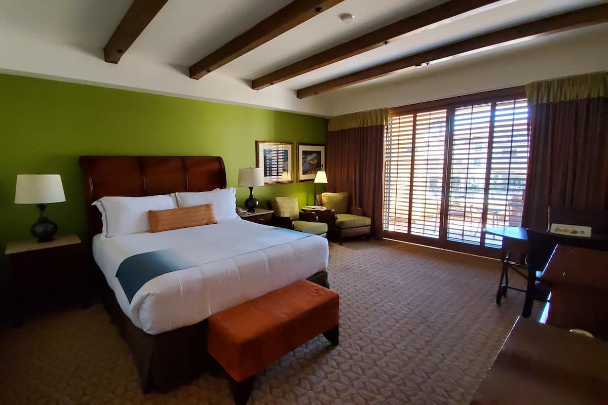 1 bedroom, premium bedding, in-room safe, desk