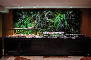 Desayuno buffet todos los días (con cargo)