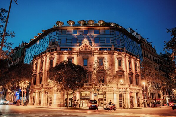 Front of property – evening/night