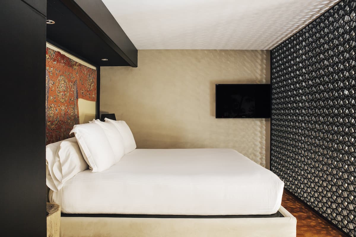 King Suite | Egyptian cotton sheets, premium bedding, down comforters, minibar