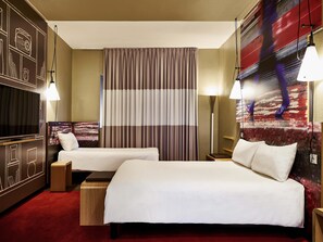 In-room safe, individually furnished, desk, laptop workspace - ibis Milano Centro (Milan)