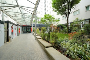 Entrée de l’hébergement