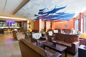 Bar (on property) - Hotel Vitalis by AMEDIA (Munich)