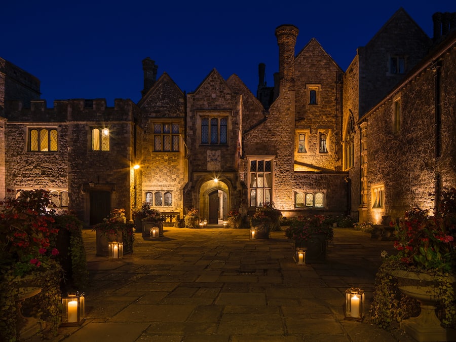 Két bảo mật tại phòng, truy cập Internet không dây miễn phí