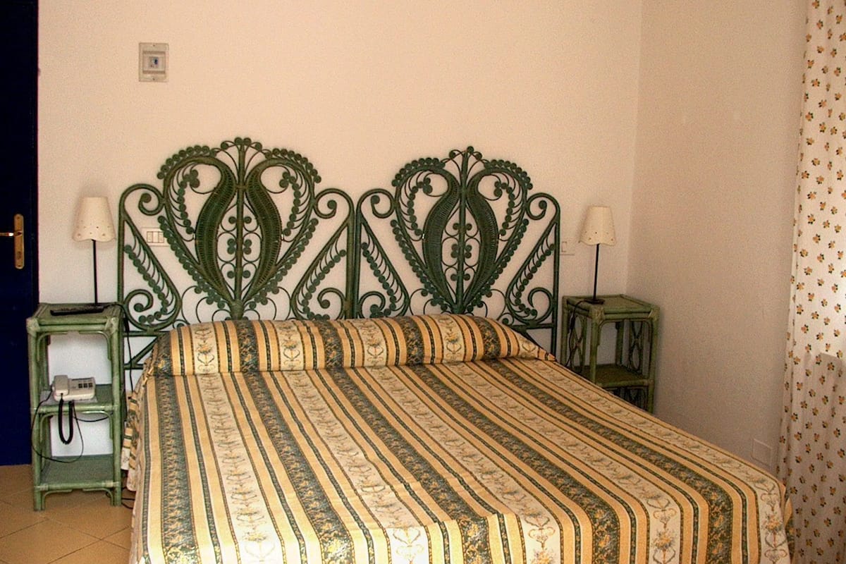 Basic Double or Twin Room | Down duvets, pillow-top beds, minibar, in-room safe