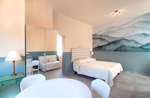 Down comforters, pillowtop beds, minibar, in-room safe