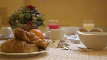 Bao gồm bữa sáng buffet hàng ngày