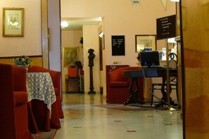 Lounge - Hotel Nuovo Rebecchino (Naples)