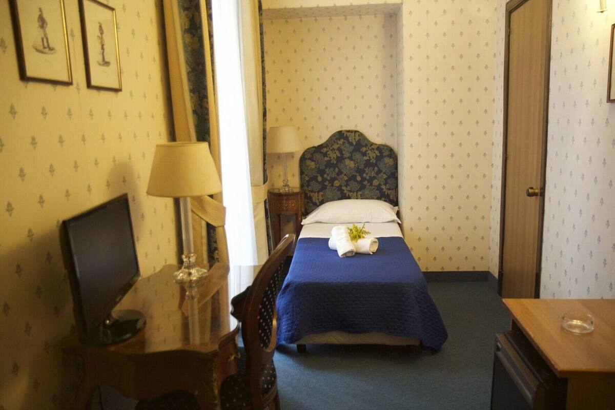 Minibar, in-room safe, desk, blackout curtains