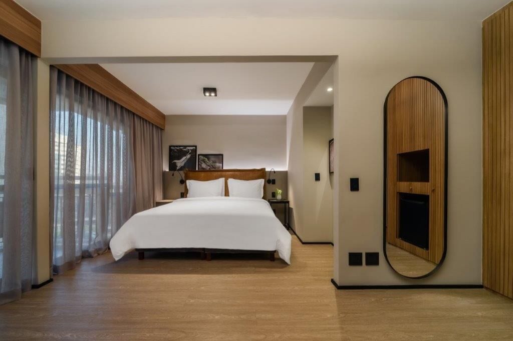 Superior Room, 1 King Bed, Balcony