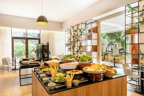 Frühstück, Mittagessen, Abendessen, internationale Küche