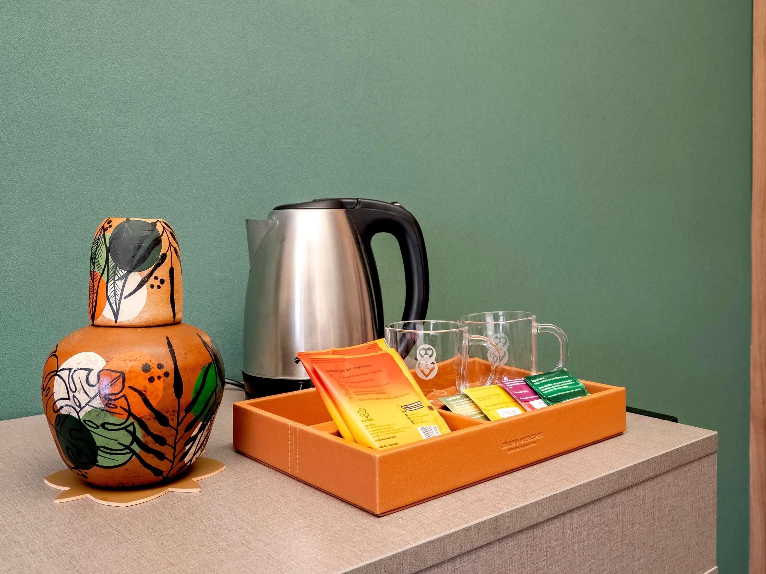 Minibar, safe på rommet, skrivebord og blendingsgardiner