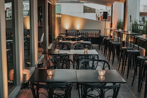 Bar (en la propiedad)