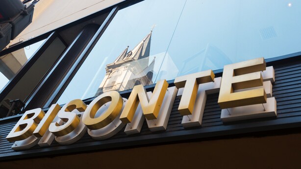 A building with the name 'BISONTE' in large letters. - Bisonte Libertad (Buenos Aires)