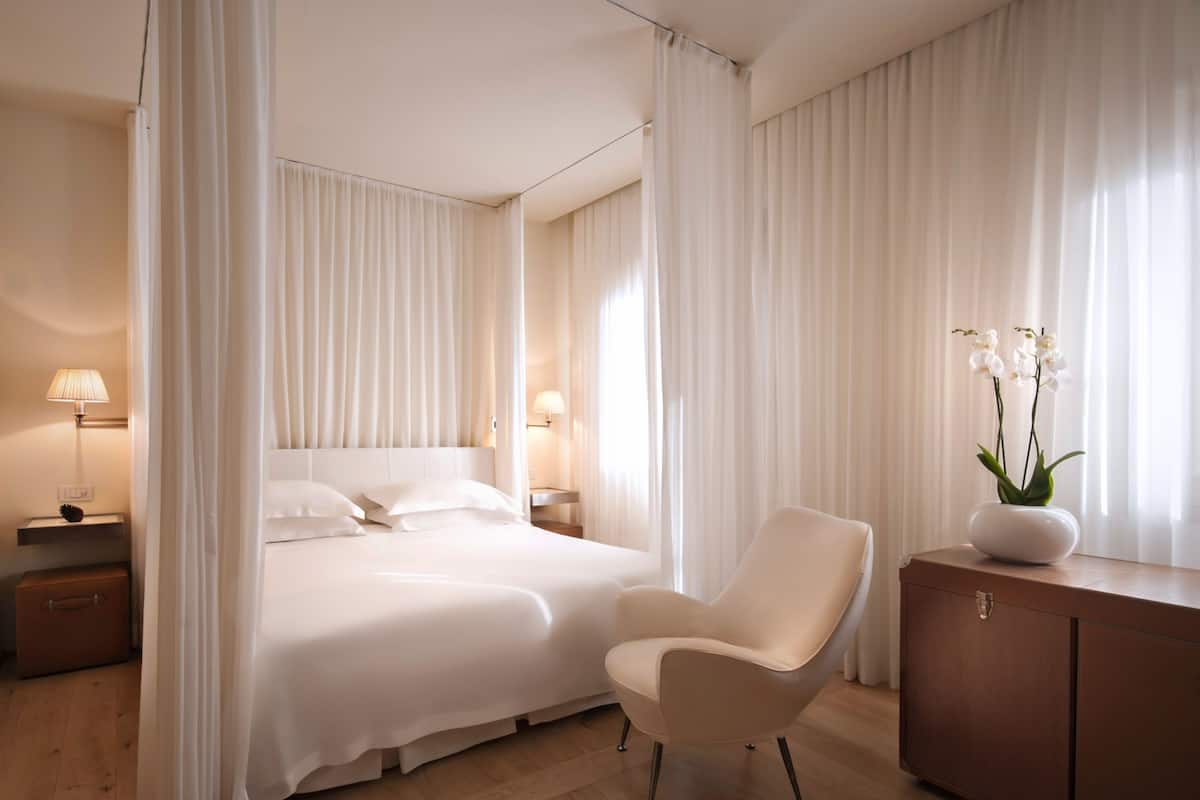 1 habitación, minibar, caja de seguridad en la habitación y escritorio