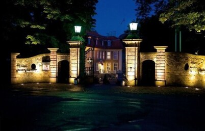 Bernstein Schloss Meisdorf