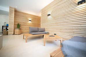 Körperbehandlungen, Massageanwendungen