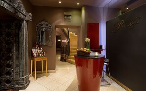 Espace de soins pour les couples, massages aux pierres chaudes