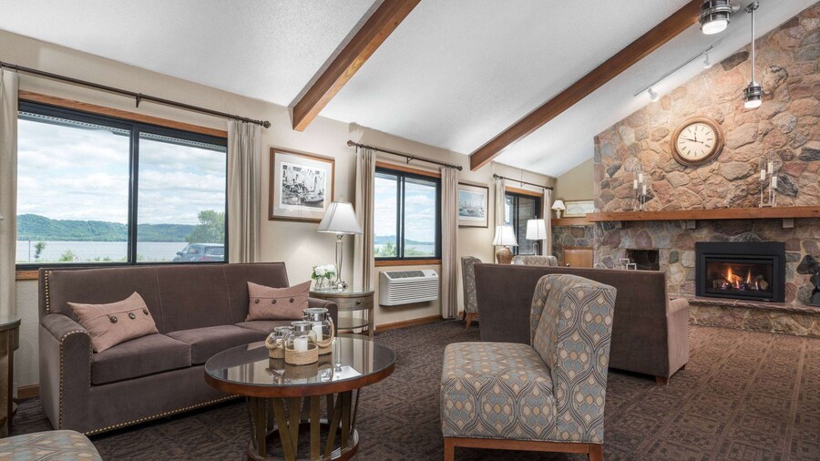 AmericInn by Wyndham Lake City