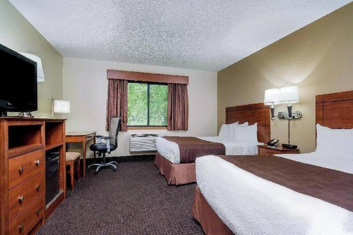 Desk, laptop workspace, blackout curtains, soundproofing