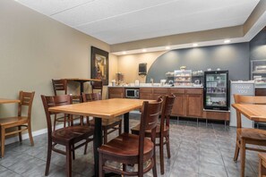 Free daily continental breakfast