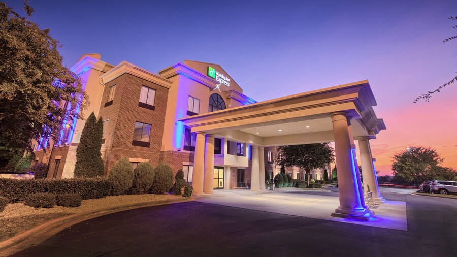 Holiday Inn Express & Suites Raleigh North - Wake Forest by IHG