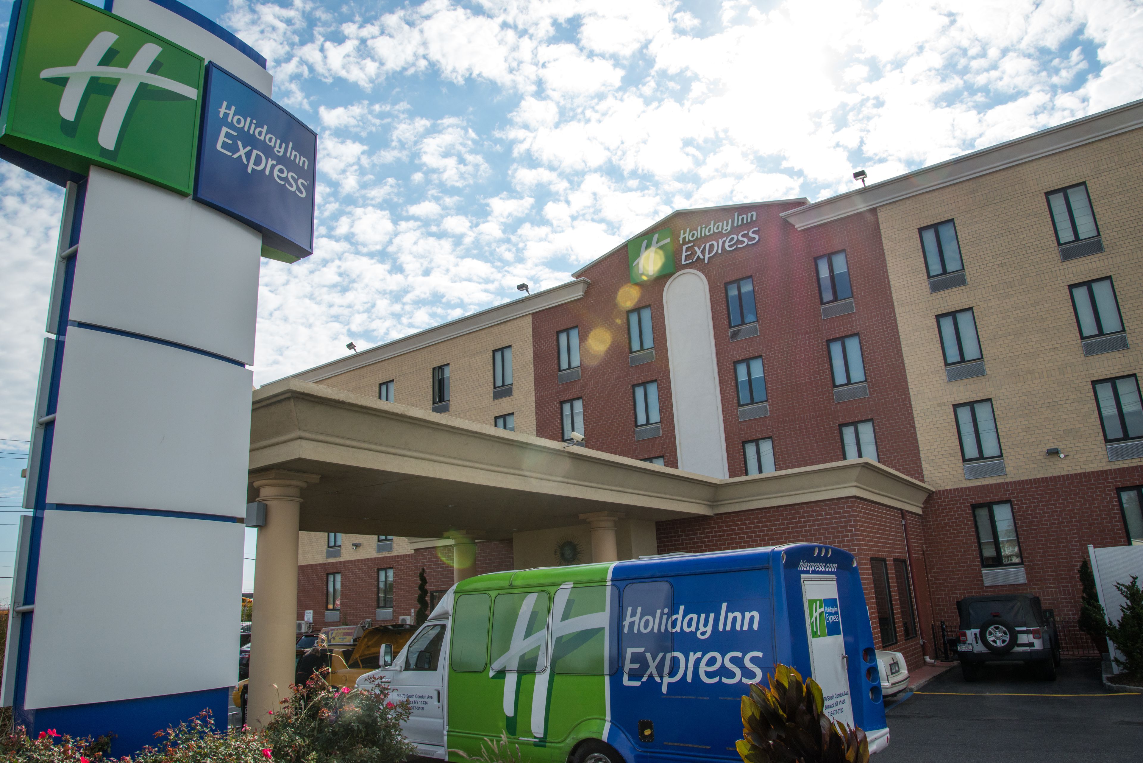 Holiday Inn Express Kennedy Airport in Queens, United States