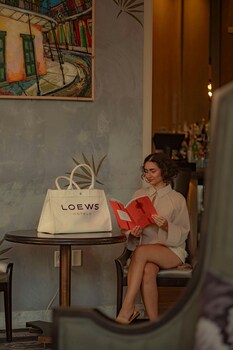 Sitting area in hotel lobby at Loews New Orleans Hotel