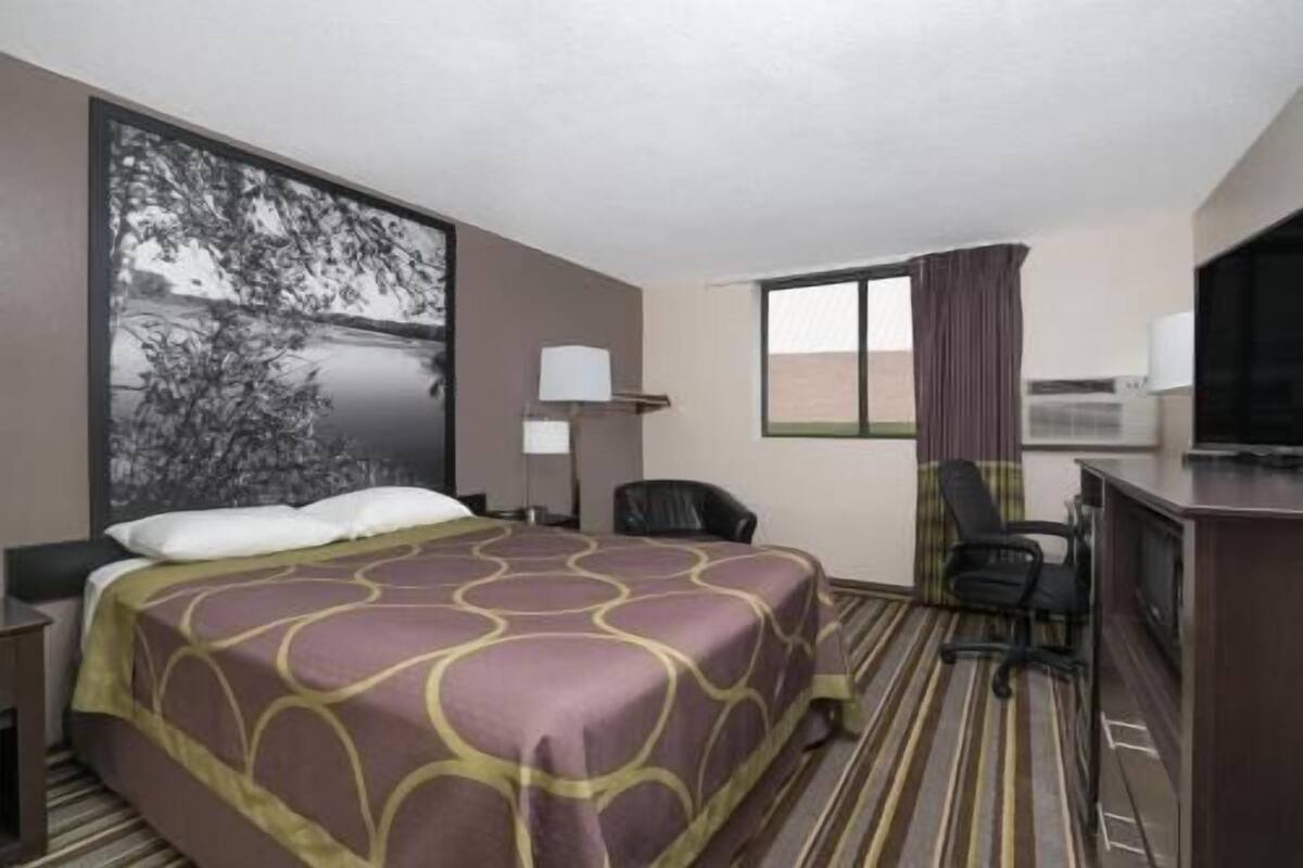 Skrivbord, gratis barnsängar, gratis wi-fi och sängkläder