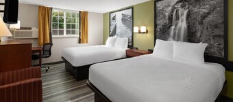 Super 8 by Wyndham Winona MN