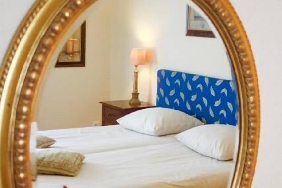 minibar, in-room safe, desk, free wifi