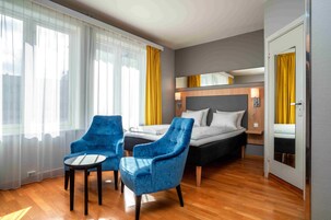 Pillowtop beds, minibar, in-room safe, desk