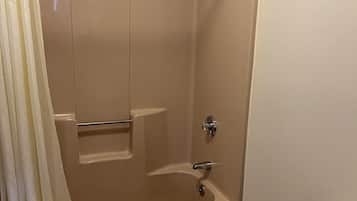 Duschwanne, Regendusche, kostenlose Toilettenartikel, Haartrockner