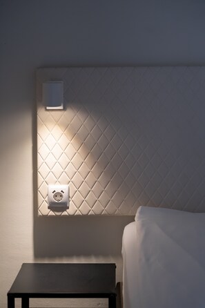 Premium bedding, in-room safe, individually decorated