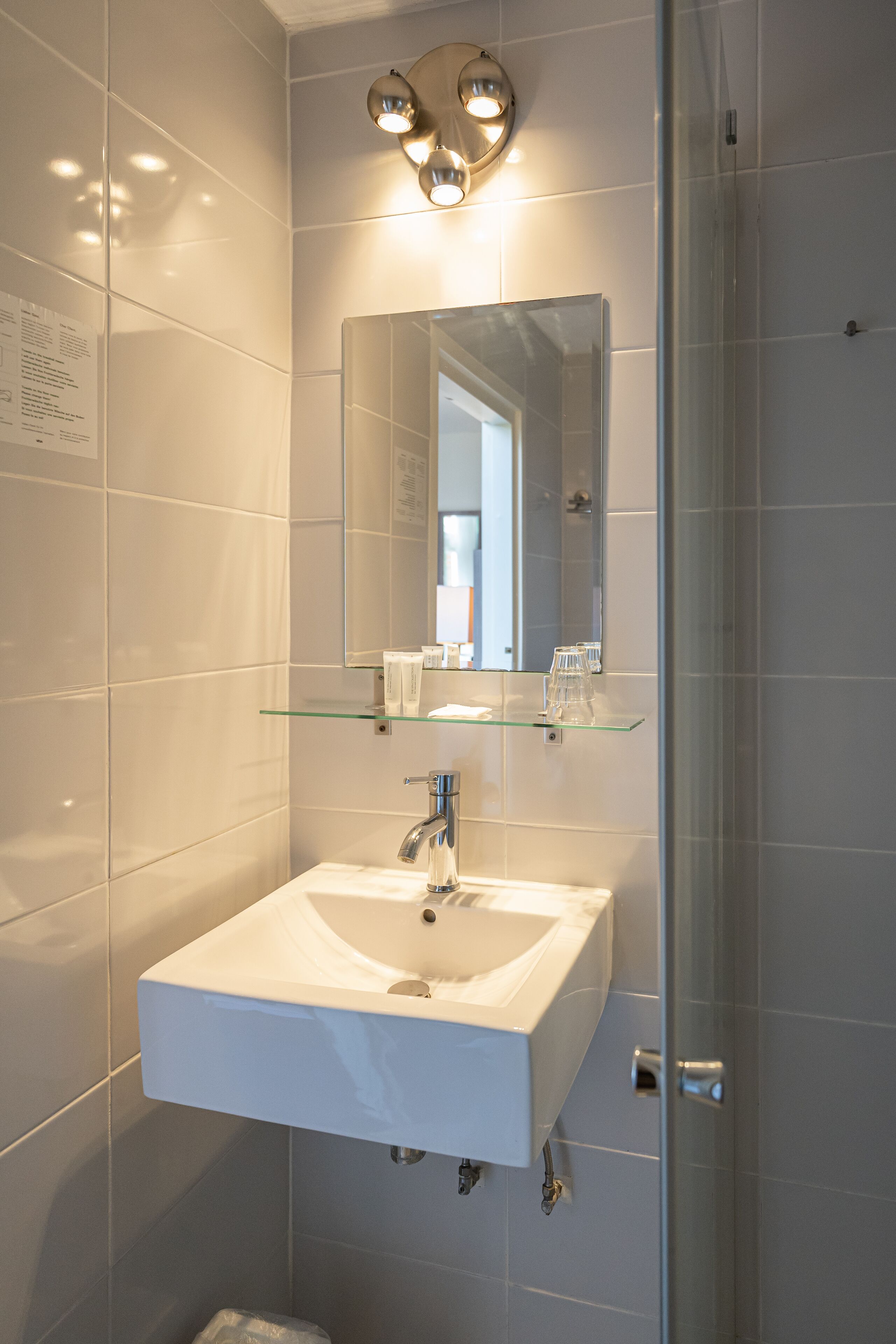 double room | bathroom | hair dryer, towels, soap, shampoo