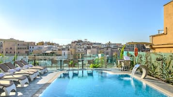 Indoor pool, seasonal outdoor pool, sun loungers