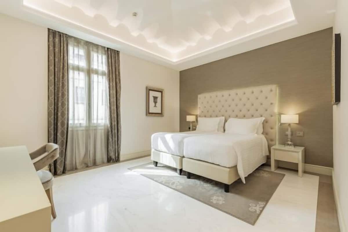 1 bedroom, hypo-allergenic bedding, pillow-top beds, minibar
