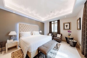 Camera, 1 letto king, terrazzo (Prestige) | Biancheria da letto ipoallergenica, materassi a doppio strato, minibar