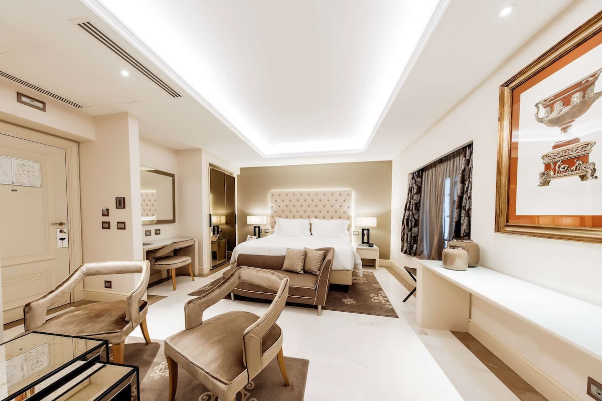 Junior Suite, 1 King Bed | 1 bedroom, hypo-allergenic bedding, pillow-top beds, minibar