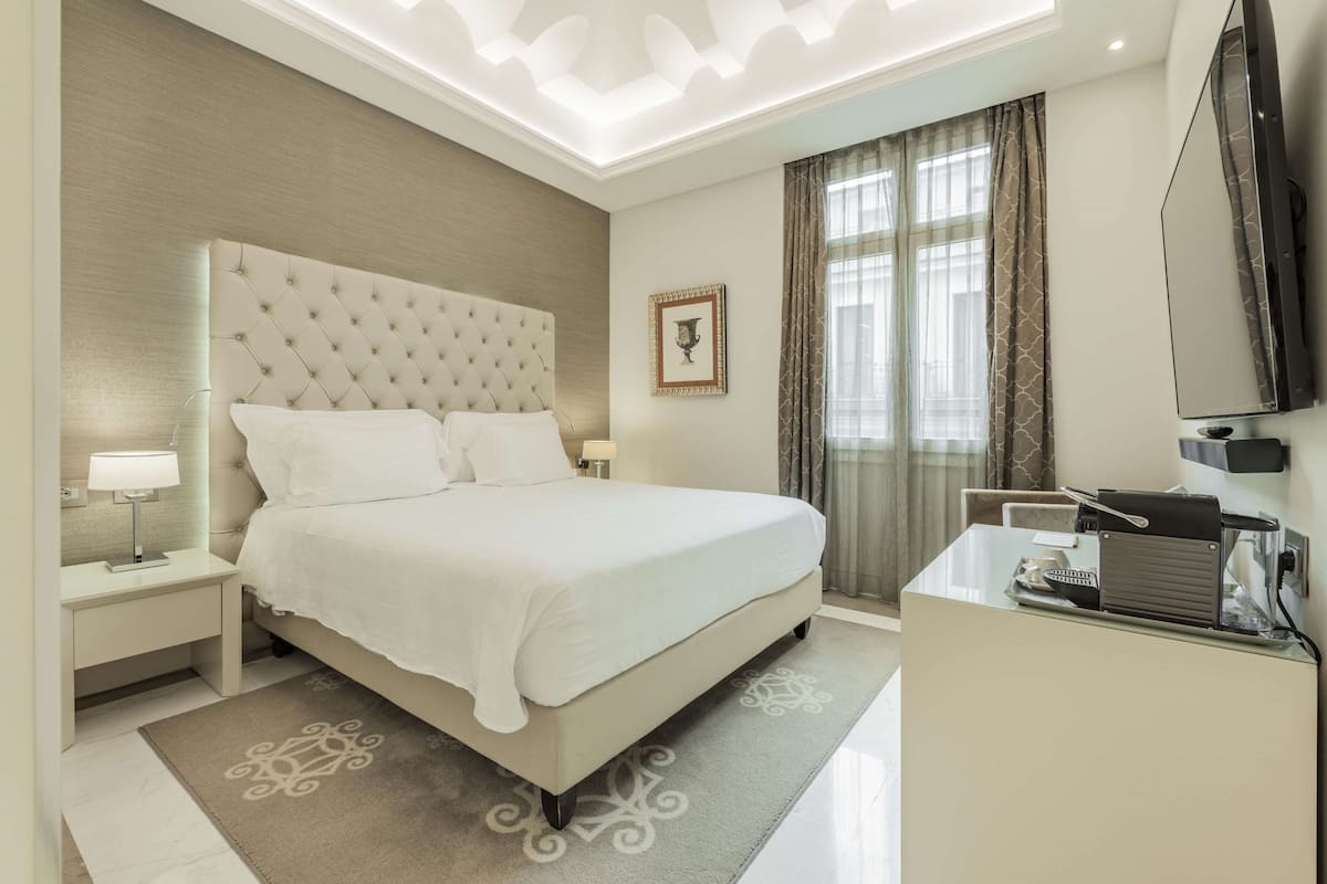 Suite, 2 Bedrooms | 1 bedroom, hypo-allergenic bedding, pillow-top beds, minibar