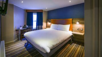 Desk, free WiFi, bed sheets