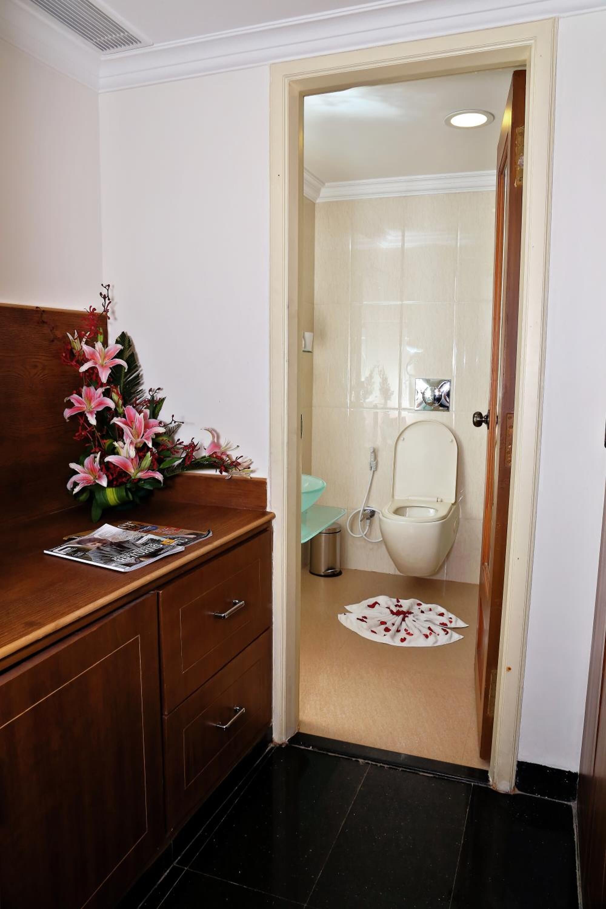 separate bathtub and shower, free toiletries, hair dryer, bathrobes