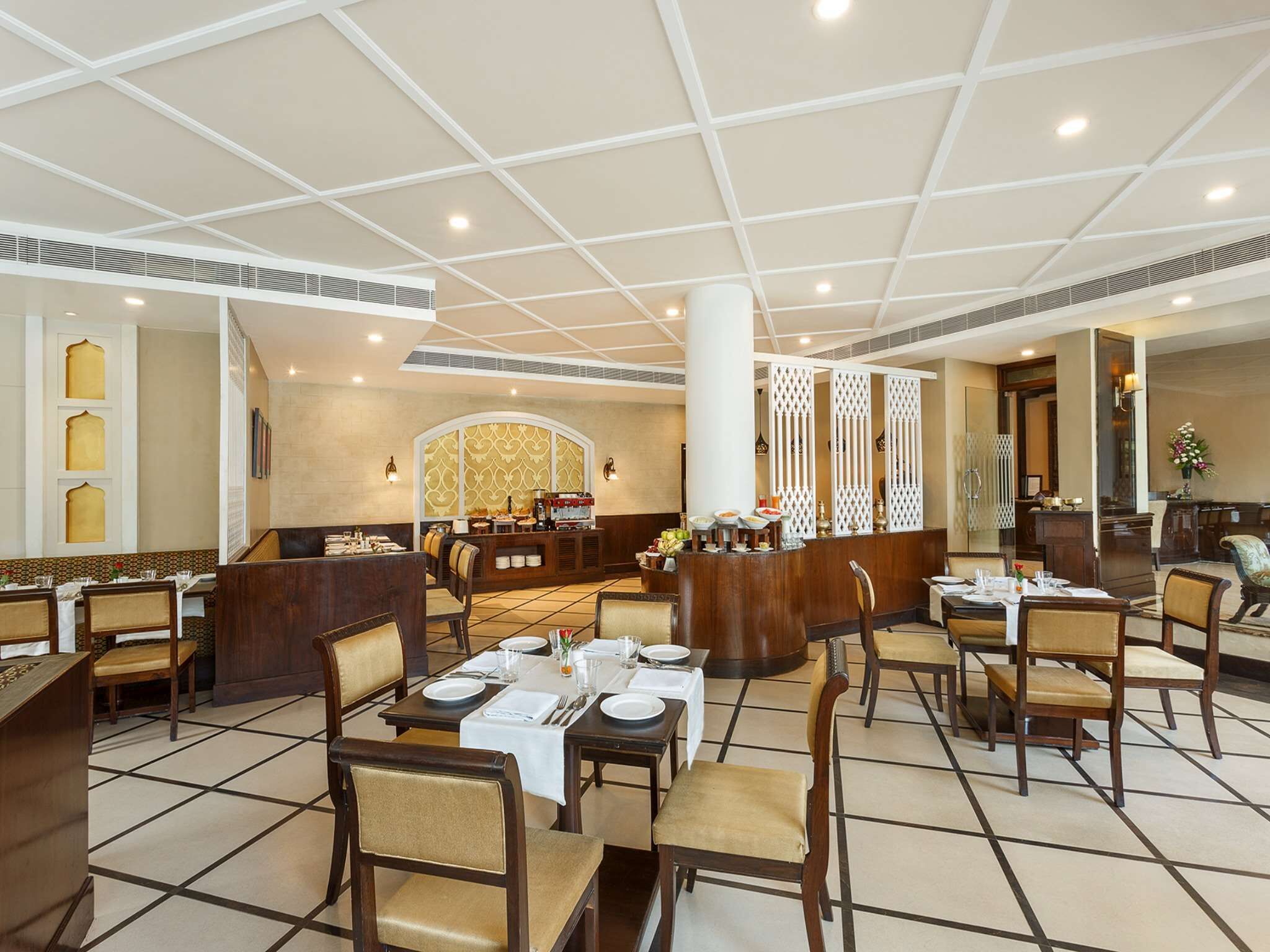 Photo - La Place Sarovar Portico, Lucknow