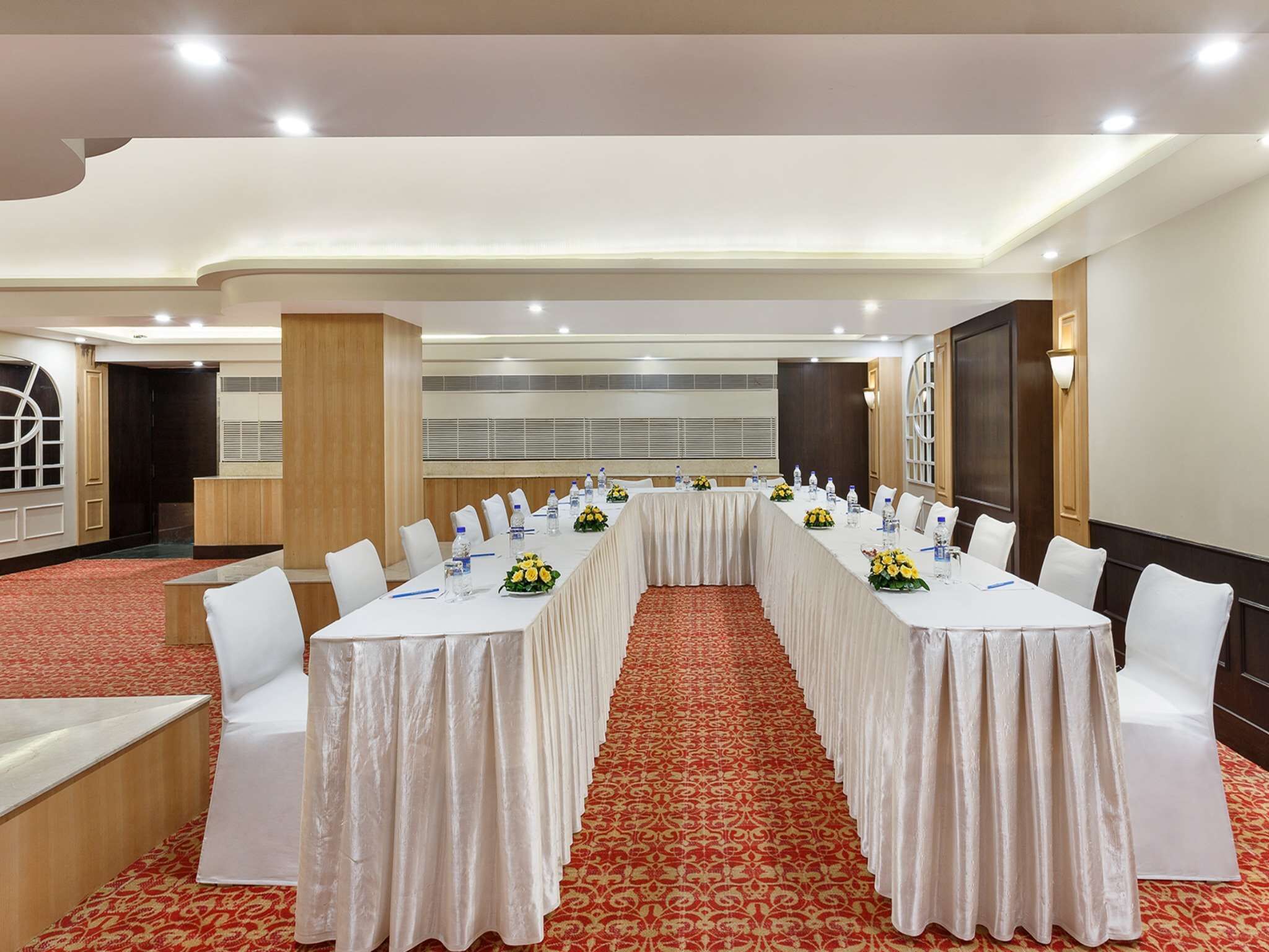 Photo - La Place Sarovar Portico, Lucknow
