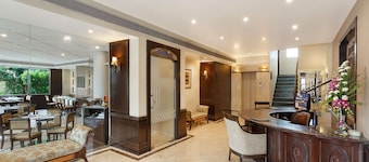 La Place Sarovar Portico, Lucknow